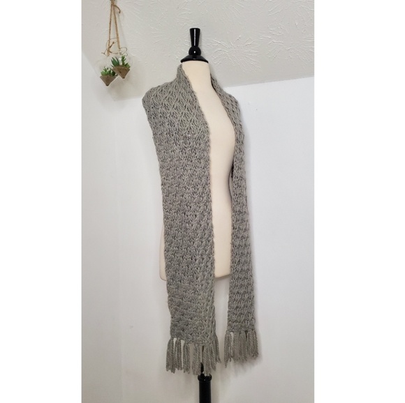 Ann Taylor Cable Knit Scarf - Picture 3 of 5